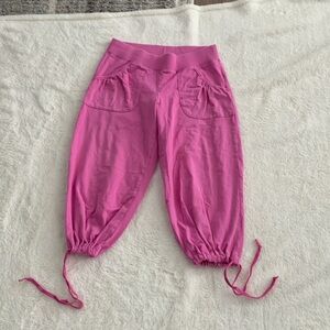bebe Women's Pink Capris